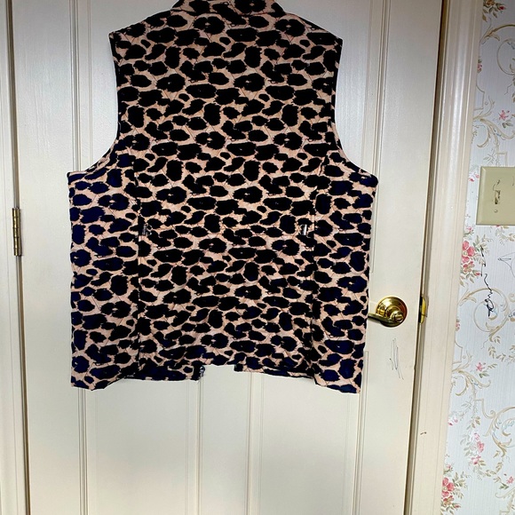 Cheetah plus-size vest - Picture 3 of 4
